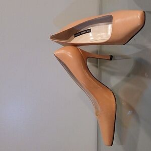 SESTO MEUCCI women's shoes, size 9.5, cream color.